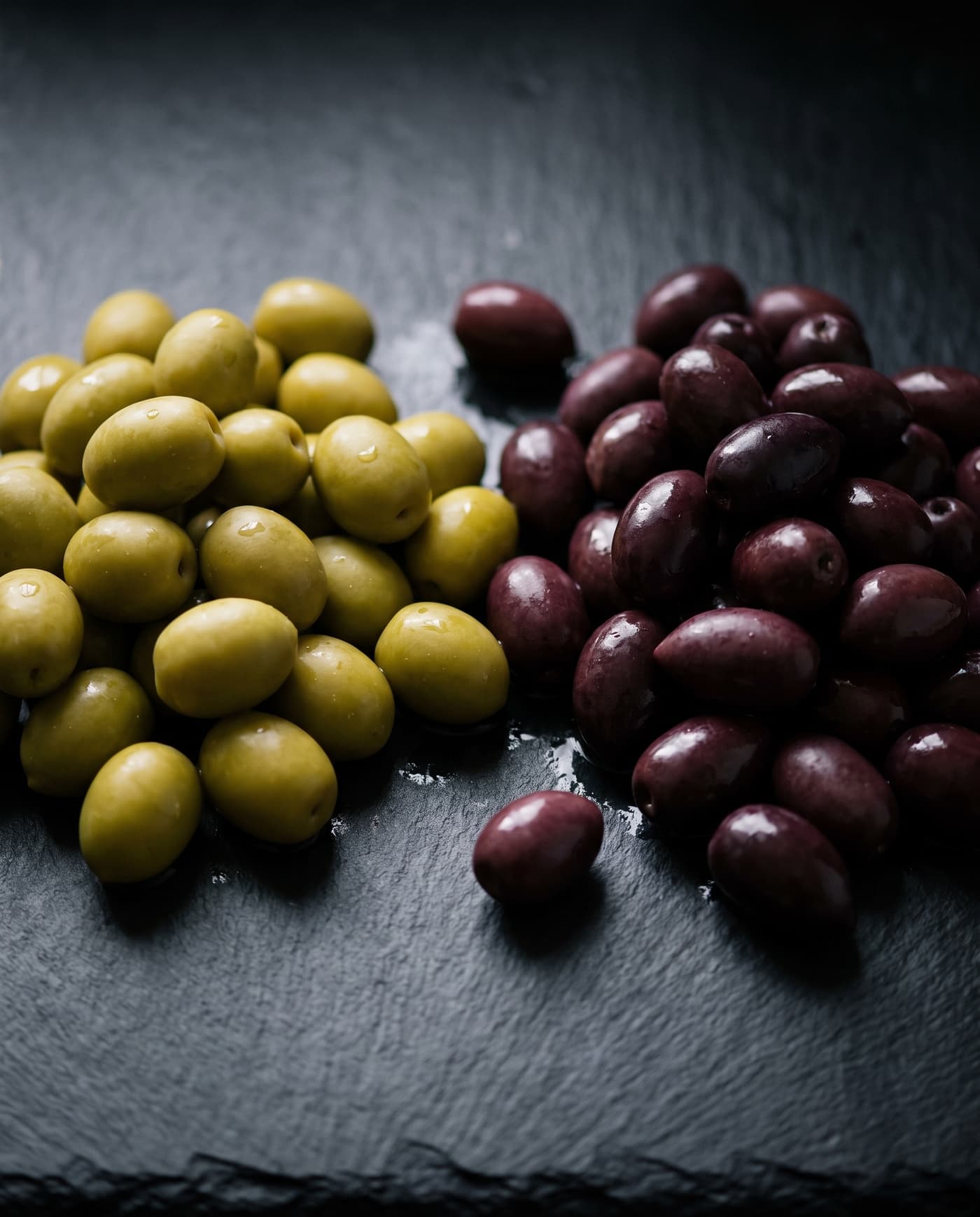 Azeitonas — Verde e preta: a mesma fruta.